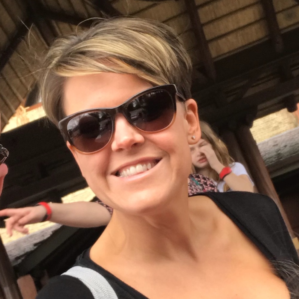 Meet your Posher, Lori